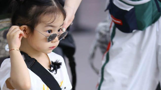 害羞的lucky宝宝好萌啊,萌的我一脸,太可爱了