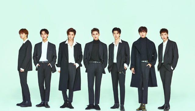 乐华七子《excuses》live秀 范丞丞弹钢琴,朱正廷惊艳开嗓