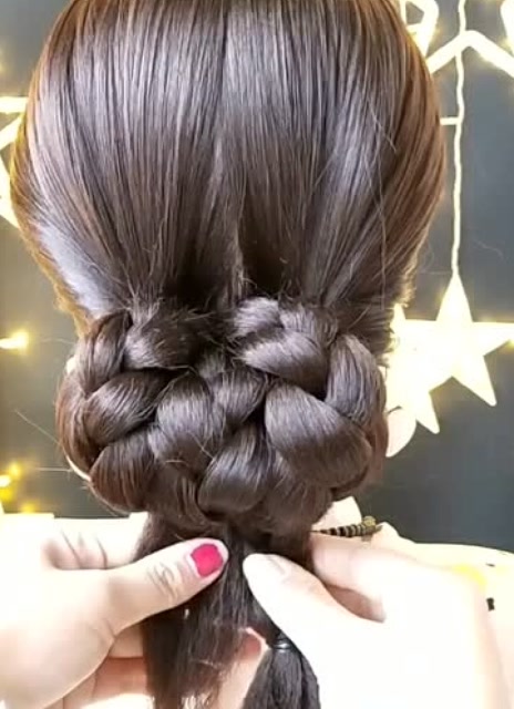 简单三股辫就能完成的新娘盘发,大气优雅,一定要美美的哦!