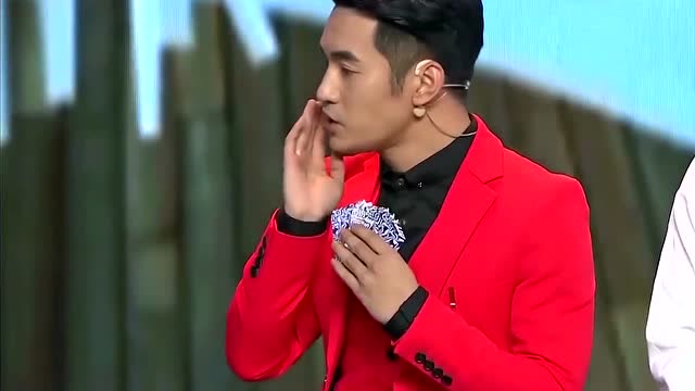 欢乐喜剧人:斗地主玩出新花样,文松狂炸队友化身游戏黑洞