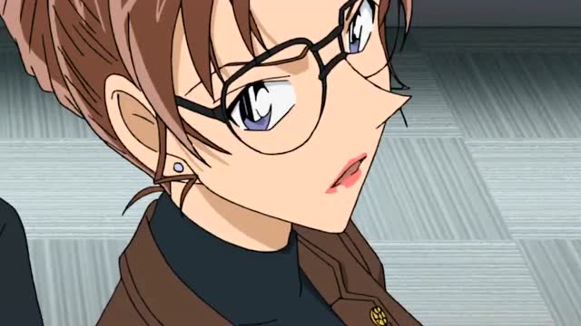 名侦探柯南:妃英里谈到自己的老公小五郎的时候,还会一脸害羞啊