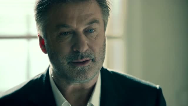 失明恋曲:比尔告诉苏珊娜,他喜欢她香水中铃兰木的味道