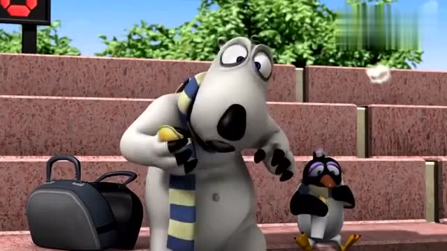 倒霉熊:去看足球比赛,要准守赛场的秩序哦