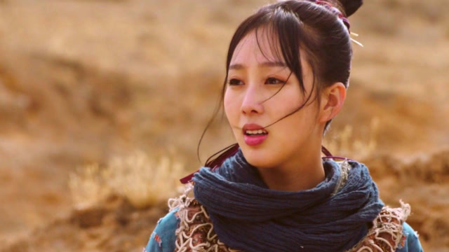 苑乔凭借出演《恋上女镖师》女主姚七七一角圈粉,搞笑又诙谐