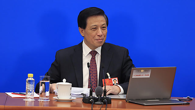 全国人大新闻发布会开幕 百秒回顾发言人张业遂2018答记者问