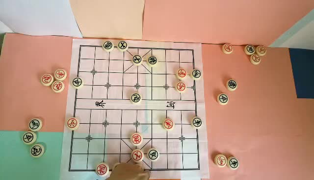 拔簧马抽棋子演绎经典棋局