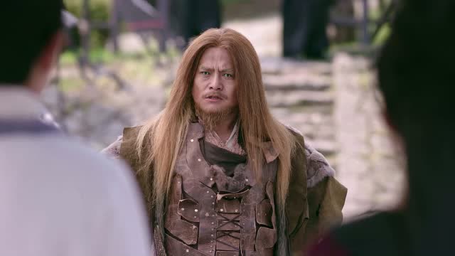 一根筋的武当张翠山又出来废话了,就不怕被金毛狮王谢逊打吗