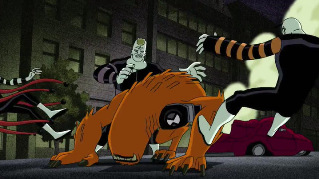 马戏团怪人自不量力,竟要攻击超能兽,结果被打惨了!