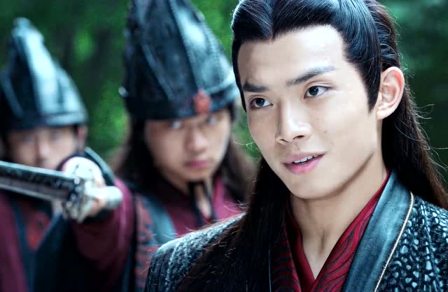 陈情令:蓝忘机要求温旭撤退,温旭下令打断蓝忘机的腿抢走了阴铁