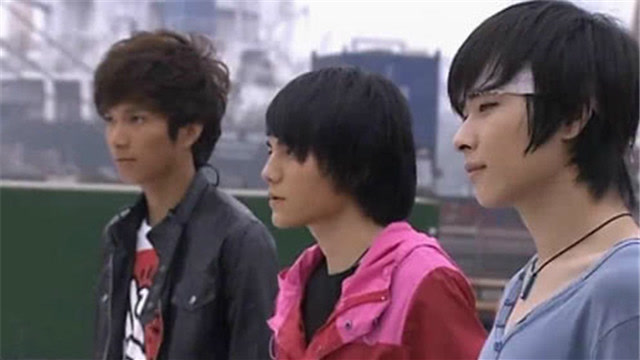 铠甲勇士刑天铠甲三大召唤人其中一人死了一千年而他更可怕