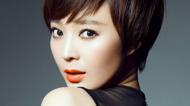 还记得《魔幻手机》里的肖楚楚吗,她现在长好美啊