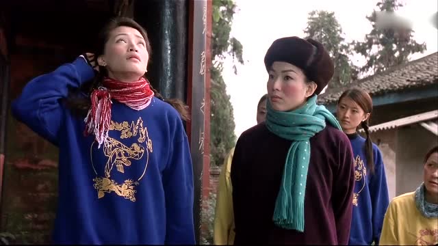百年好合:峨眉大师姐好拽,穿耐克阿迪鞋子,厉害了