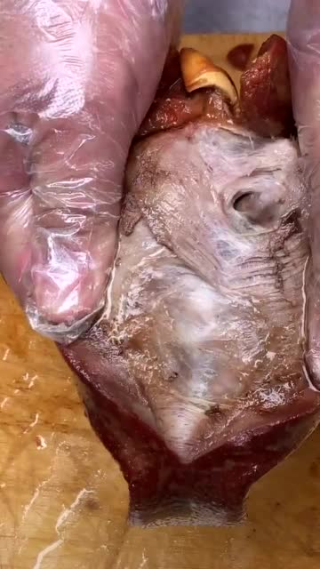 猪舌头里面有货