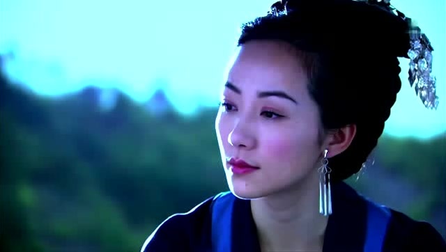聊斋新编:韩雪与男子并坐,偏头倾听男子弹琴,画面太美!