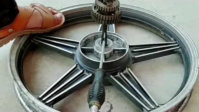 什么都难不倒聪明人,自制拔轴承神器,效果杠杠的!