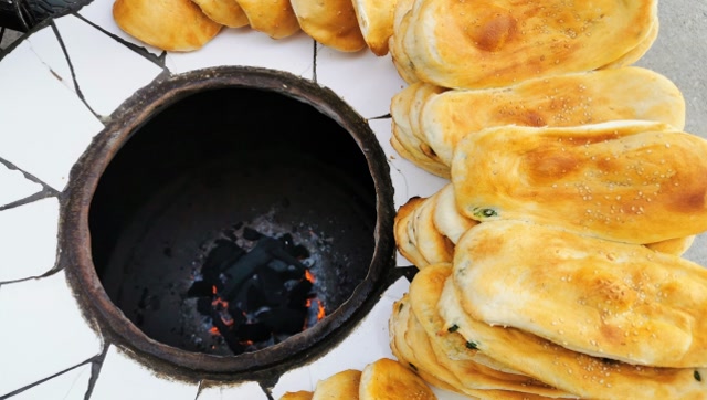 河南息县特色小吃烧饼,23年的手艺.中原官话信蚌片方言呈现