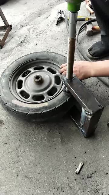 自制扒胎器,简单实用,喜欢的可以看看
