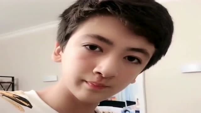 儿子是中德混血,这五官实在太精致,从小就是一个暖男!