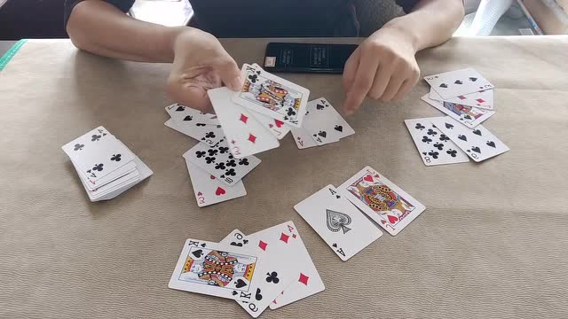 魔术表演akk扑克报牌器能玩多种玩法,预想不到的效果