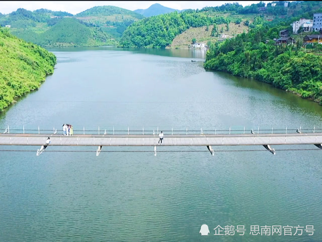 思南牛角岩自然风景区图片