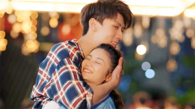 酋长的男人任宥纶抱住张雅钦示爱画面美到不敢看张雅钦羞红脸