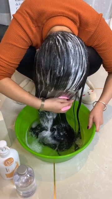 老婆一直用这个刷子洗头,洗的干净又舒服!