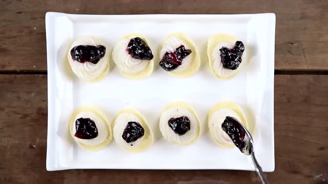 薯片蓝莓山药——这道甜品,位列下餐馆必点no.