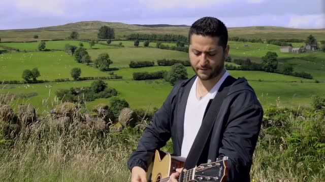 boyce avenue乐队主唱最新弹唱howie day经典歌曲《collide》