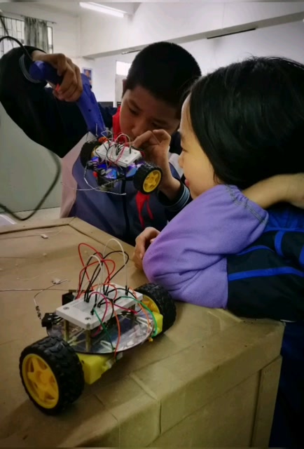 废物利用之鼹鼠机器人的制作 壳牌美景行动研究性学习资助