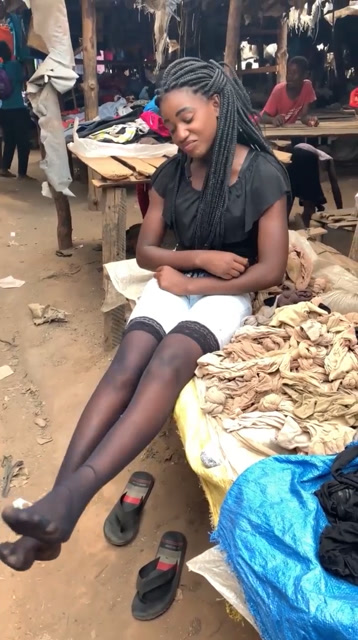 这非洲美女喜欢黑色丝袜呀