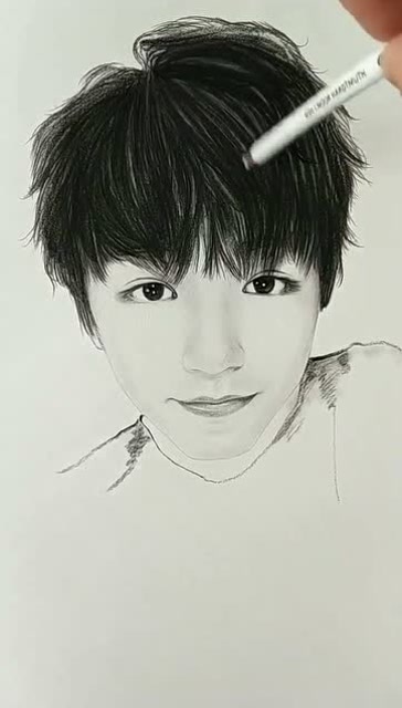 小姐姐手画tfboys,一眼就可以认出,这队长王俊凯眼睛画得太像了