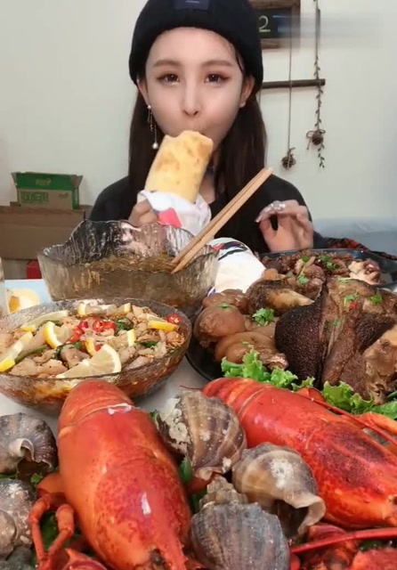 网红吃播,大胃王猫妹妹,这一顿饭顶我一星期的饭了