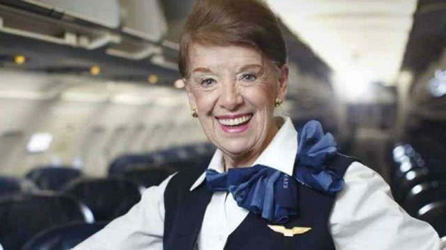 为什么美国的空姐,大多都是一些大妈?看完你就明白了