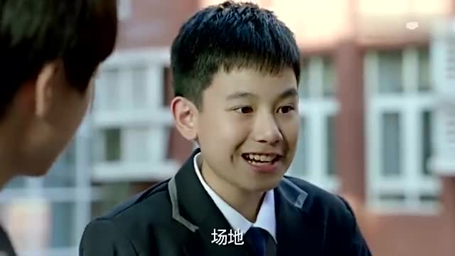 小别离:朵朵为新年晚会写剧本,李想夸奖朵朵,小宇吃醋了