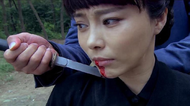 女特务得罪八路顶尖特工,展示高超武功,却被一刀毙命