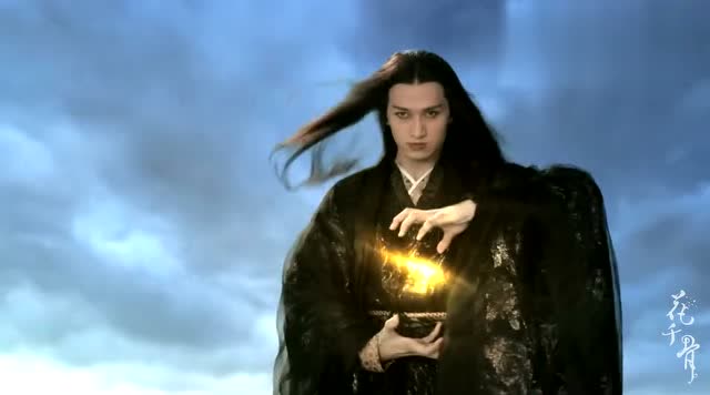 为了救花千骨,杀阡陌终于拿出了他的宝剑"绯夜剑"这一战精彩!