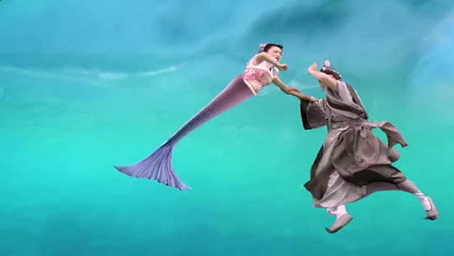 姜子牙带美人鱼一上岸,不料鱼尾瞬间变成了双腿,简直太神奇了