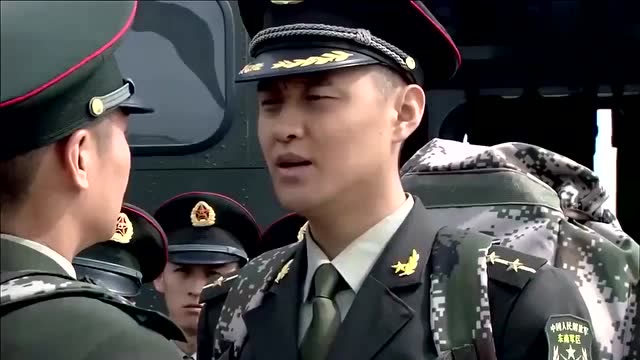 李二牛是炊事班的,王艳兵说自己养飞猪的,何晨光说的更离谱!