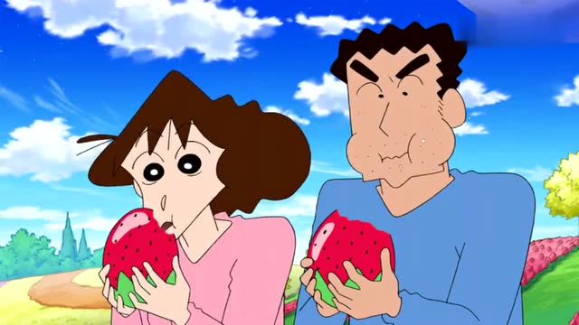 蜡笔小新:好大的草莓,美伢和广志吃得好开心
