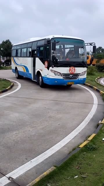 a1a3的科目二他们的s弯车上还有乘客