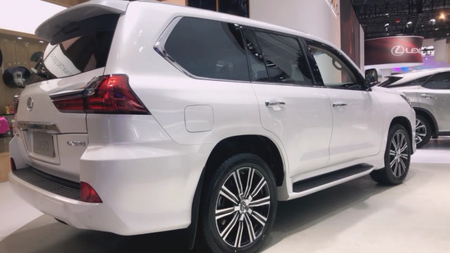 这才是丰田最强"越野之王"!配最强5.7lv8缸,陆巡只是个弟弟