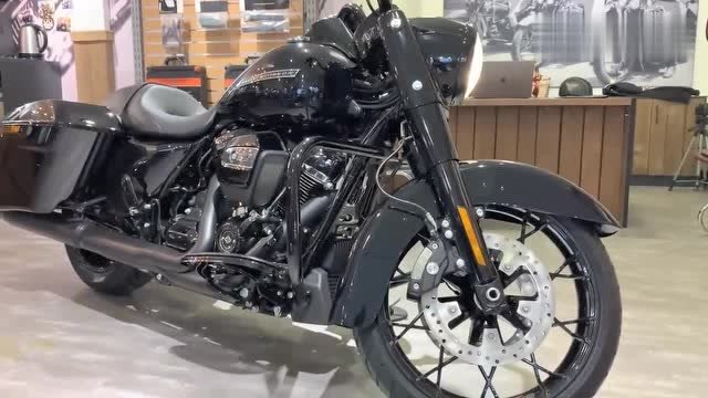 2020款哈雷"路王"到店实拍,看发动机不简单!
