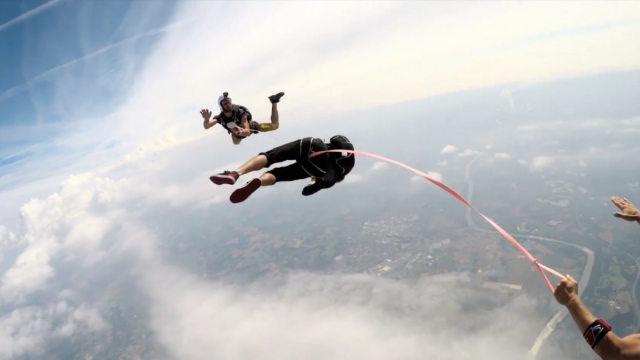 两项极限运动合体!刚开始很顺利,后面让人有些哭笑不得