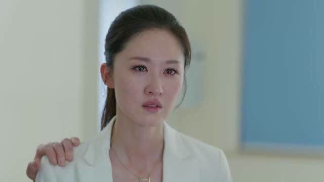 陆欣买孙阳最爱的花,到医院却得知他牺牲了,瞬间泣不成声!