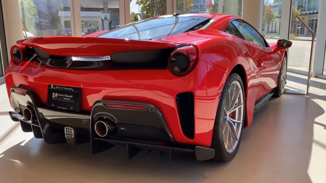 价值60万美元的2021f法拉利488 pista 2