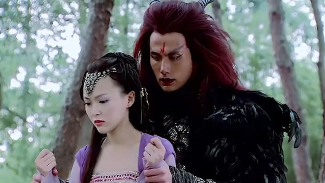 明明是紫萱先招惹重楼的,最后放不下的却是重楼,好心疼他