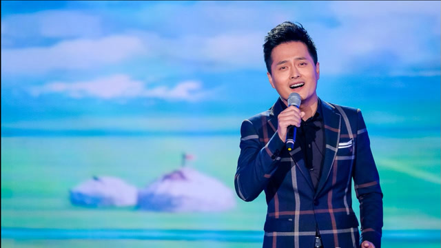 《守望相助》云飞深情演唱,歌声浑厚,旋律优美太好听了!