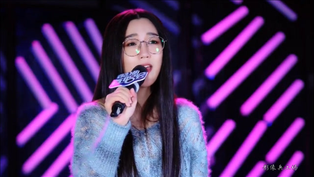 棉子深情演唱的《勇气》,优雅干净的声音,实在太好听了