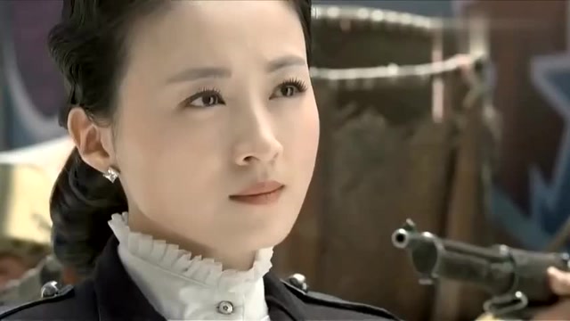 热剧黑狐之风影:顾婷为救战友,耗尽子弹,最终不幸牺牲