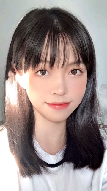 开学返校伪素颜妆,学生党必备日常清透裸妆,超适合小圆脸哦